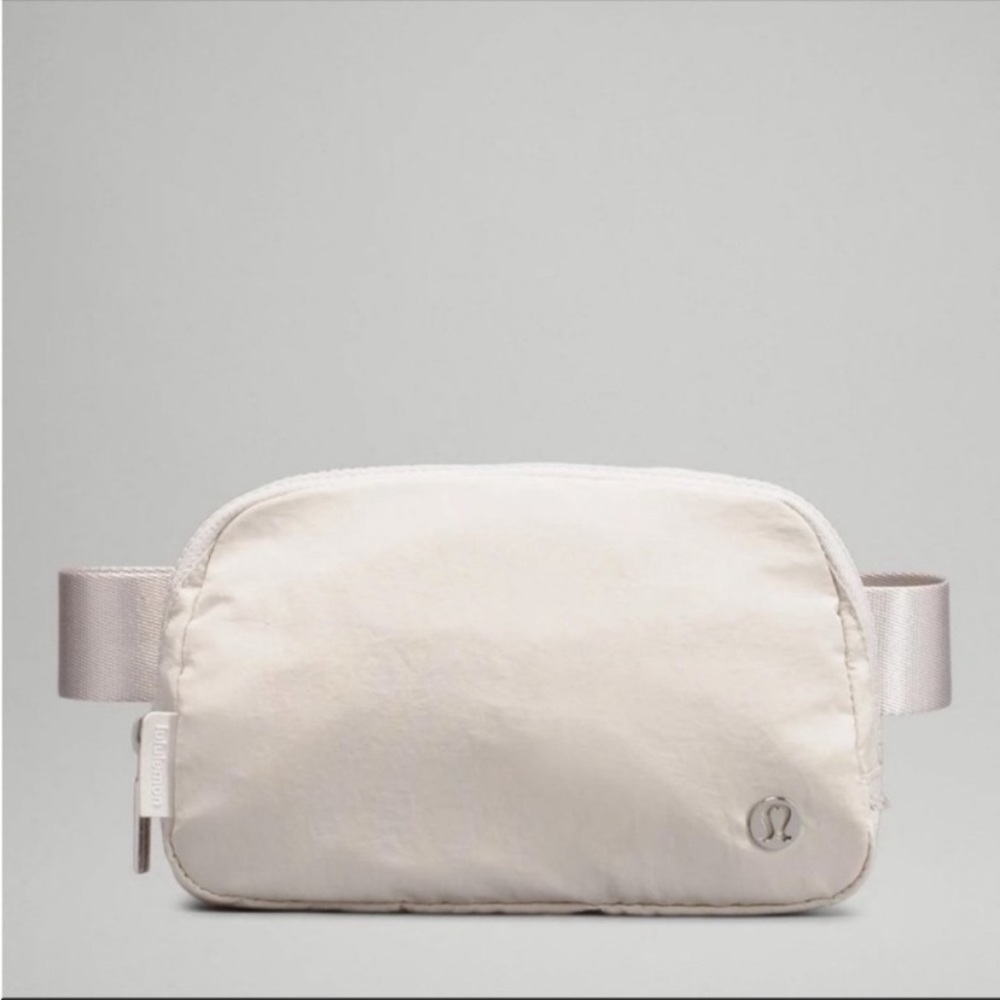 NWT lululemon Last one everywhere belt bag White Opal with Tags - Picture 3 of 6